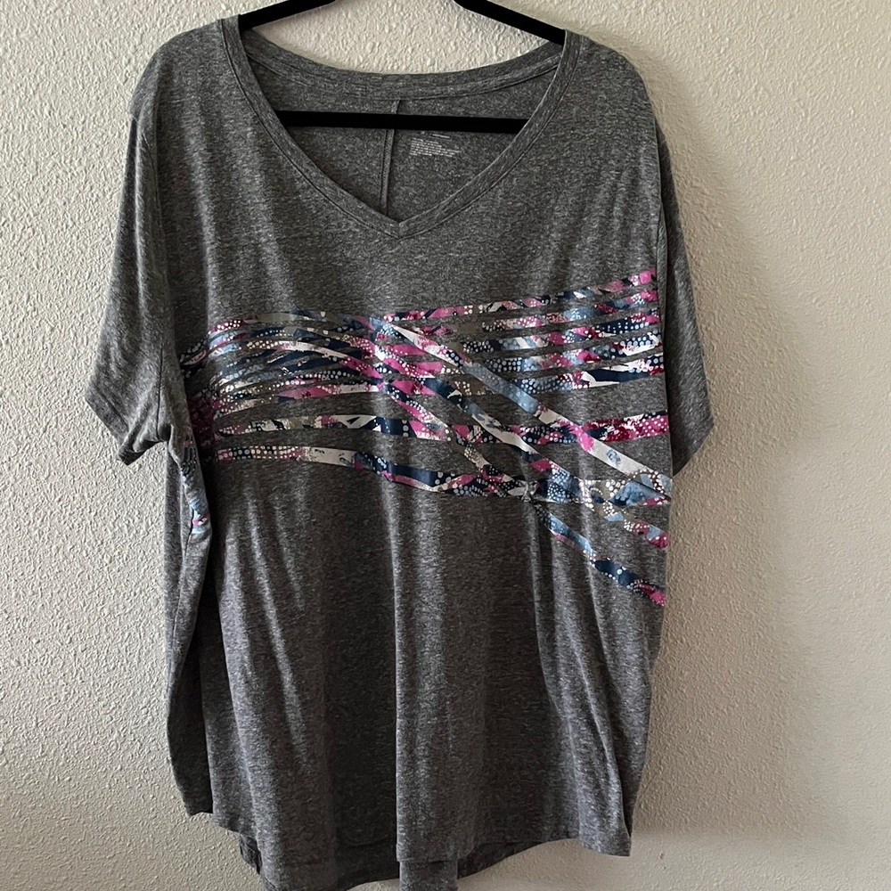 Tek Gear Gray V-Neck Tee with Pink and Blue Pattern